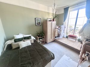 Photo 1- click for photo gallery